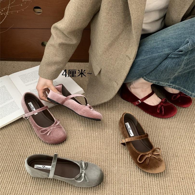 Französische Innenhöhenerhöhung Flachmündung Einzelne Schuhe Damen 2025 neu Frühling und Sommer Rock Temperament Sanfter Wind Ballett Abendschuhe