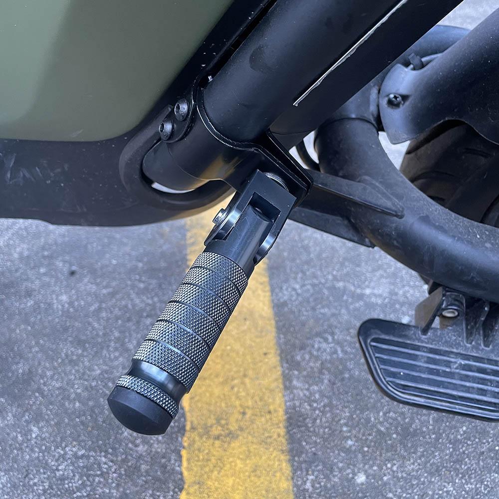 Motorcycle Accessories Foot Pegs Rest Crash Bar Highway Footpegs Footrests Clamp for Harley Yamaha Kawasaki Honda Suzuki Custom