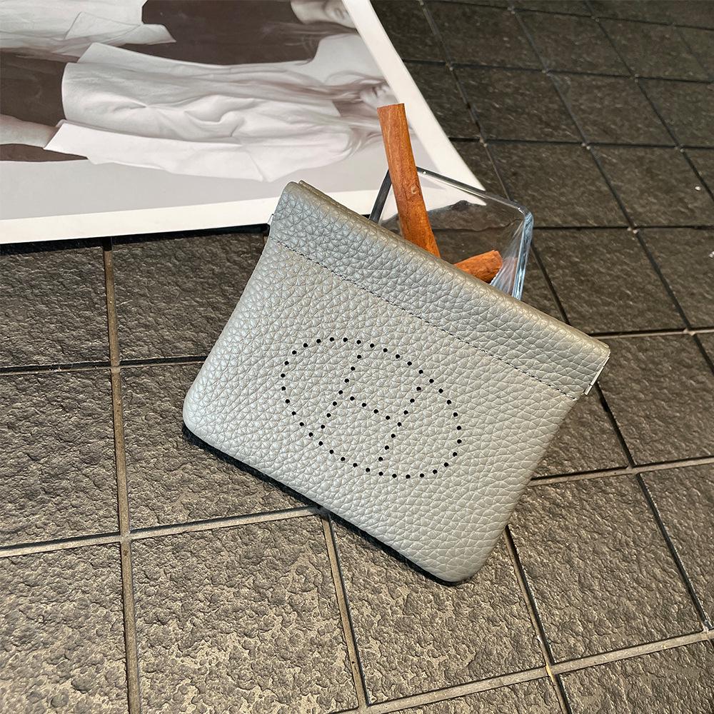 

Женский кошелек для монет и визитница из натуральной кожи - Дизайн с перфорацией из коровьей кожи, Мини-отделение для помады, Изысканный держатель для ID