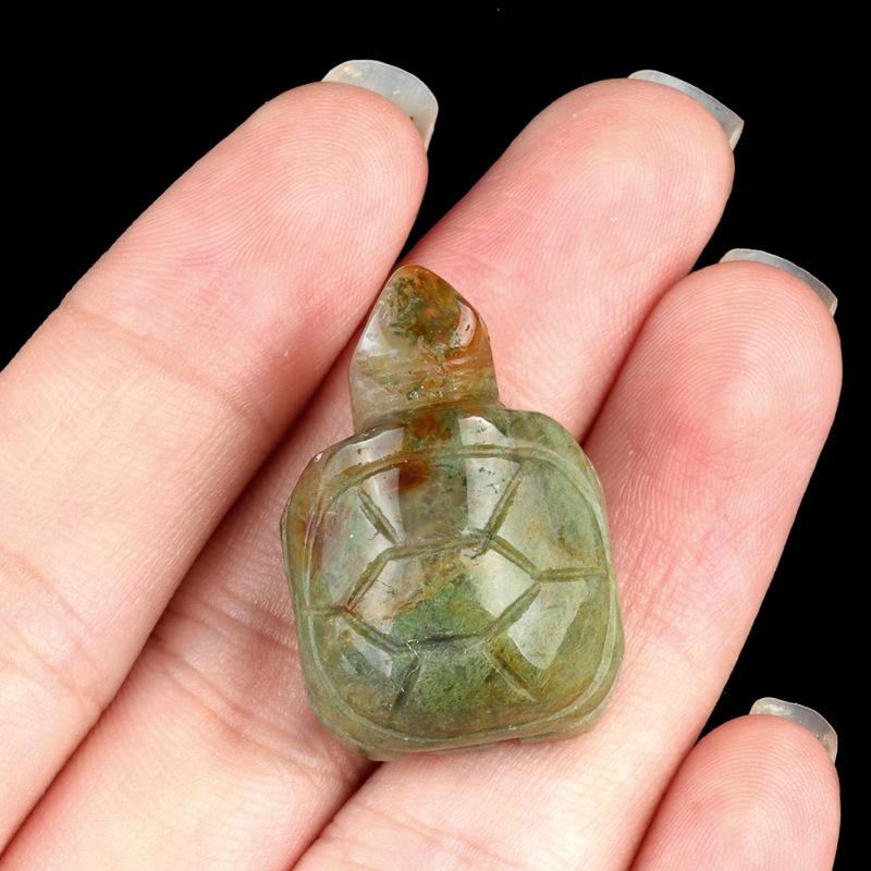 Turtle Crystal Agate Miniature: Hand-Carved Semi-Precious Stone Ornament