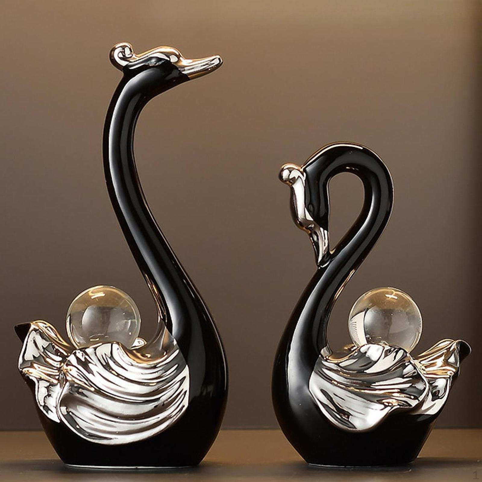 

2 шт. Скульптура лебедя Статуэтка животного Поделки Украшение Коллекция Произведение искусства Орнамент Керамическая фигурка белый