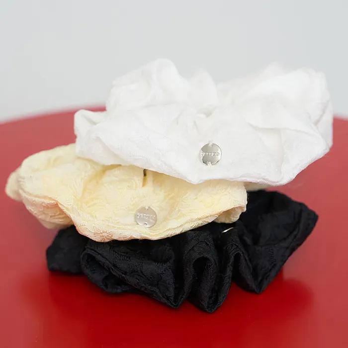 Jacquard Scrunchie - Black