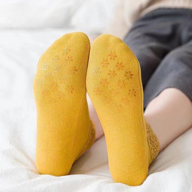 New Autumn Winter Women's Ankle Socks Lace Edged Solid Color Velvet Warm Soft Non Slip Cute Elegant Daily Dating Girls Socks