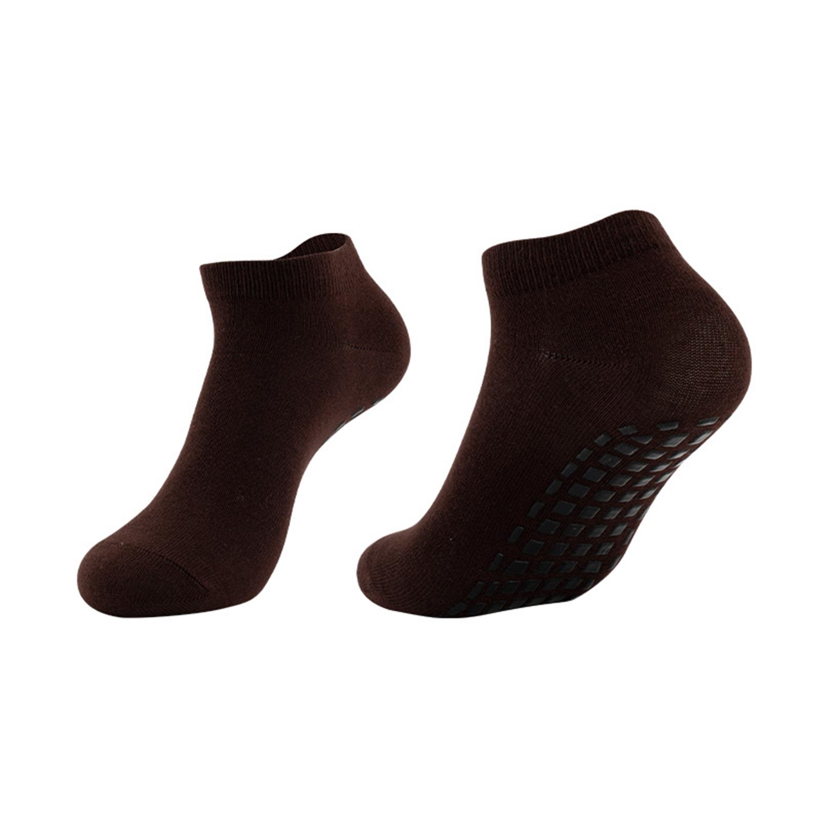 

Non Slip Floor Socks for Adults Unisex Grip Socks with Silicone Dots for Yoga Pilates and Home Use Comfortable Breathable Material One Size коричневий