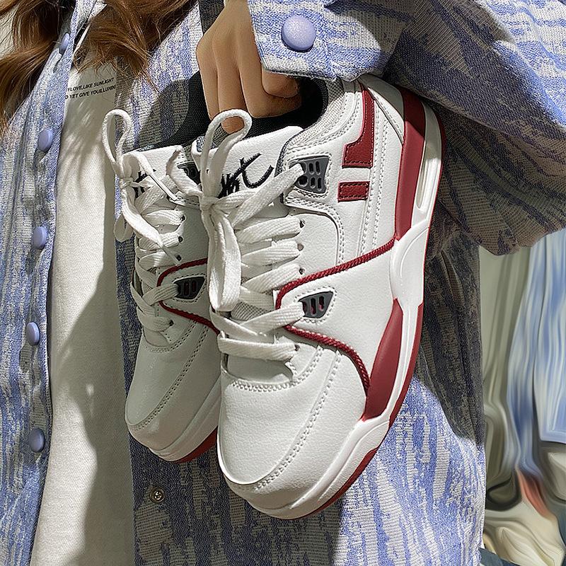 New lightweight casual basketball shoes ins super fire air cushion couple running shoes shock-absorbing platform sports shoes