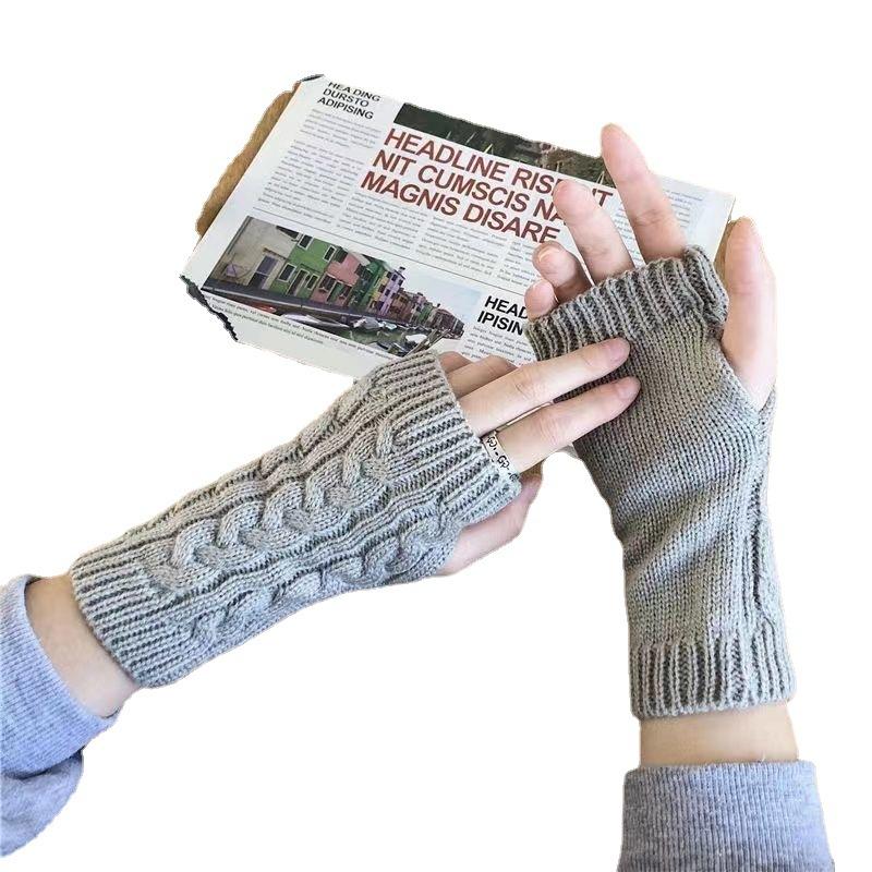New Style Women Female Girl Mittens Knitted Arm Half Finger Warm Winter Mittens Soft Warm Mitten Women Guante for Write