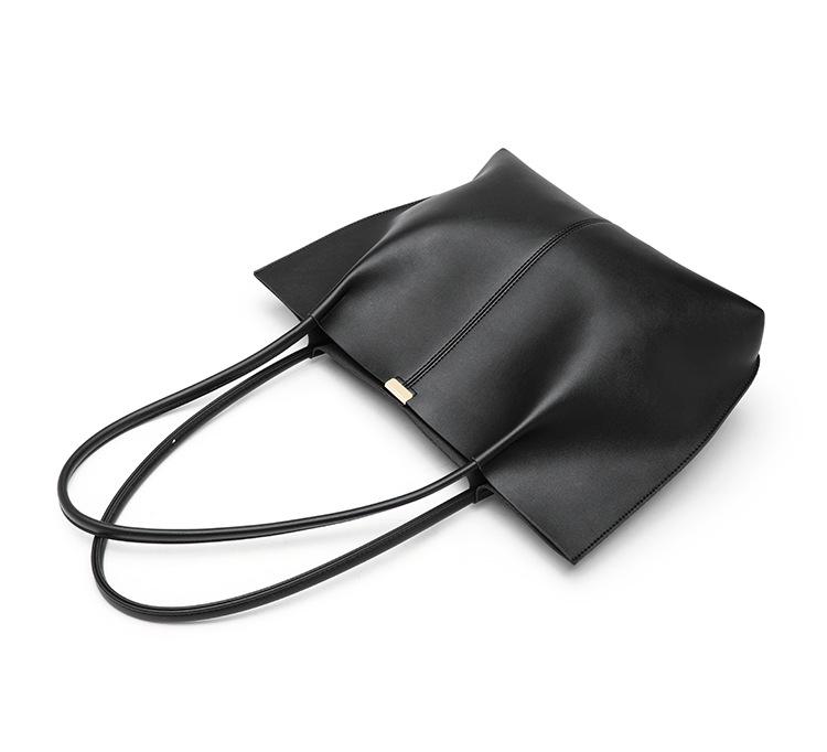 2025 Retro Korean Style Women's Large Capacity Commuter Tote Bag - Mother-Child Shoulder Bag