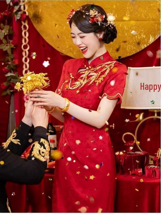 Neues chinesisches Stil Schlankmachendes Retro Rotes Cheongsam Kleid für Damen - Sommer Edition