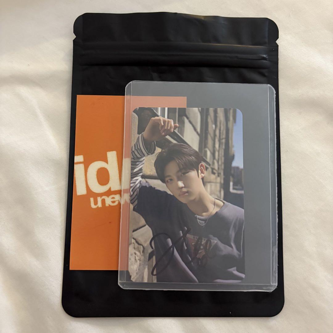 

[USED] idntt unevermet OMA autographed by Heeju