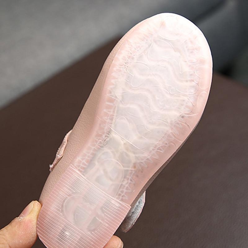 Dziecięce dziewczęce skórzane buty moda w stylu księżniczki perłowa kokardka solidna konstrukcja płaskie buty do tańca wiosna jesień skórzane buty