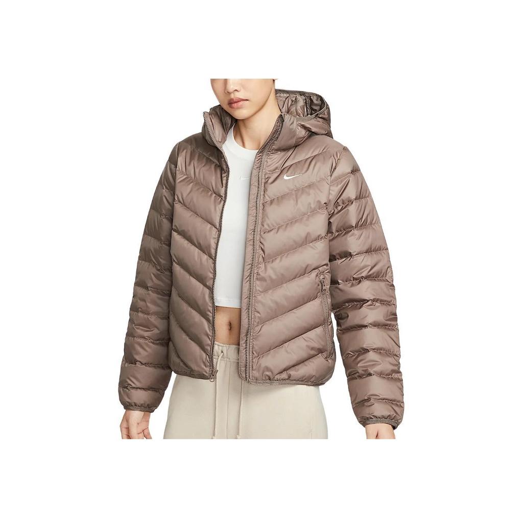 Nike Therma-Fit FW25 Abbigliamento Sportivo Piumino Antivento Giacca Trapuntata Calda con Zip Manica Lunga Donna giacche HV5106-214