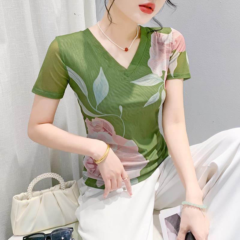 2024 European Summer Fashion: Floral Mesh V-Neck Slim Fit Short-Sleeve Top