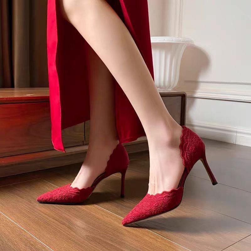 Chinese embroidery red high heels women's summer 2025 new temperament Xiuhe wedding dress two wear wedding shoes bridal shoes