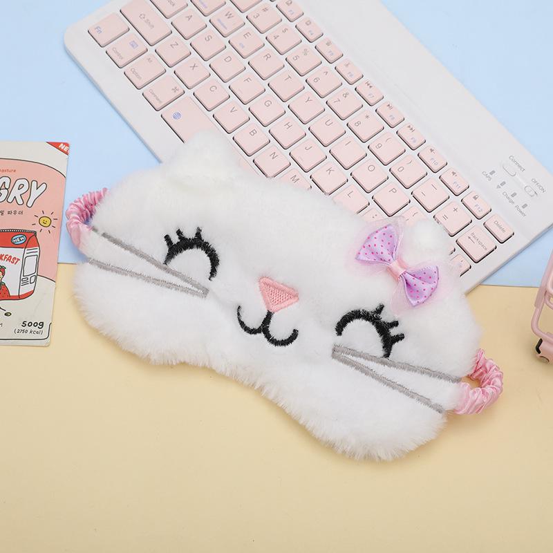 Plush Squinting Eye Mask: Breathable, Light-blocking, and Comfortable for Autumn/Winter Sleep.