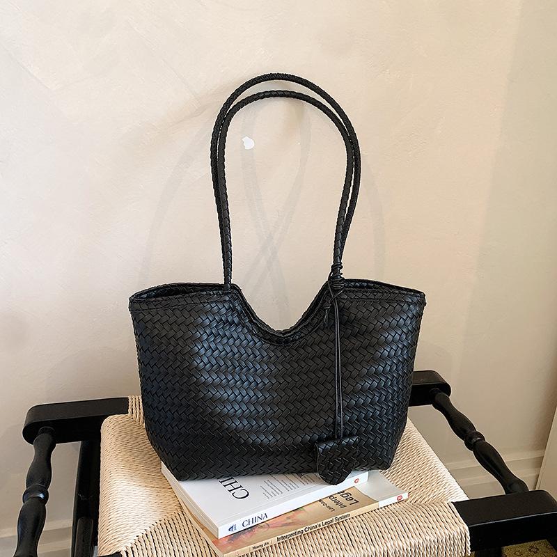 New Shoulder Bag Woven Fashion Versatile Handbag Niche Woven Tote Bag Women'S Vacation Style Large Capacity