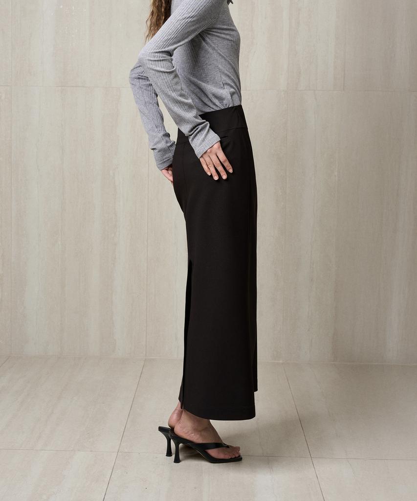 RE RHEE Slit Back Straight Skirt