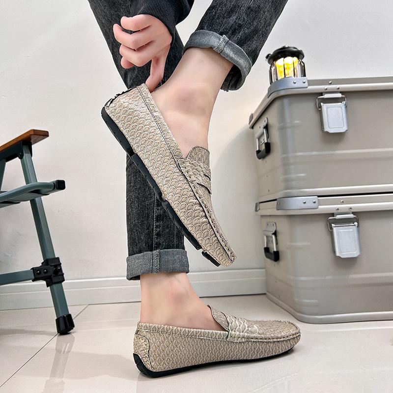 Fashion 2025 New Men Handmade Printed Beanie Shoes Fashion Soft Sole Casual Slip-On Comfort Lazy Loafers Shoes Brand Men's Driving Shoes
