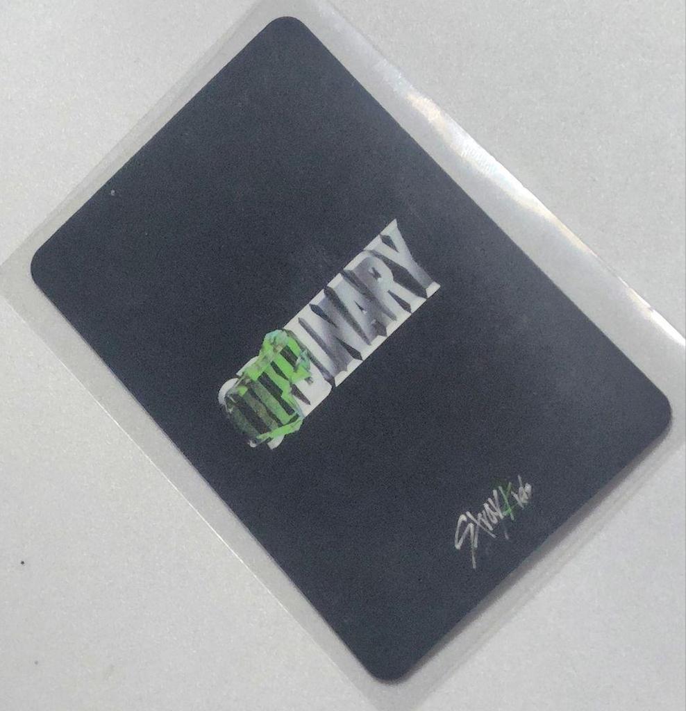 [USED] Stray Kids ODDINARY Hyunjin store bonus trading card