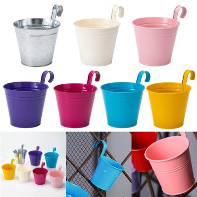 Bahçe Saksıları ve Kutuları – Çiçek Askılıkları