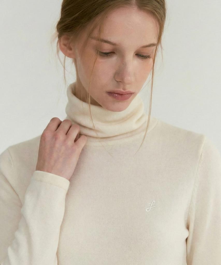 LEI AVERY Wool Tencel Warmer Turtleneck T-Shirt (Ivory)
