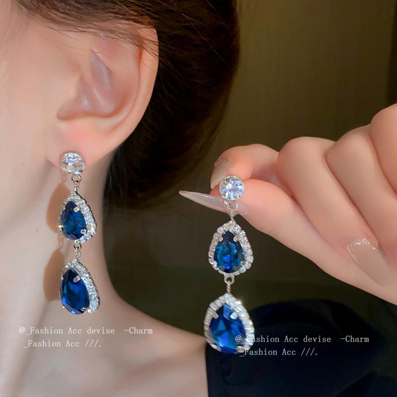 Silver Needle Diamond Geometric Water Drop Earrings European and American Light Luxury Premium Earrings Retro Niche Design Earrings