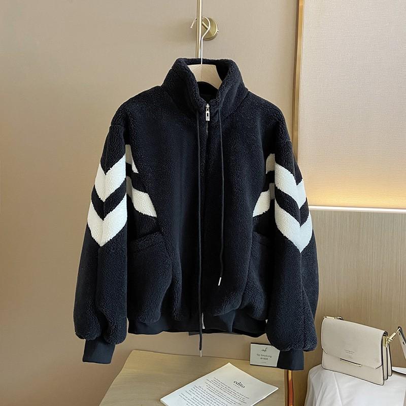 Womens Oversized Faux Fur Coat With Contrast Color Panel Thick Fleece Lined Winter Jacket Korean Style Long Sleeve Outerwear