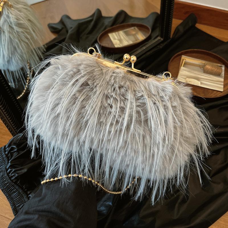 Women's Bag New Autumn and Winter Fashion Casual Wool Bag Messenger Bag Women's Plush Bag Handbag