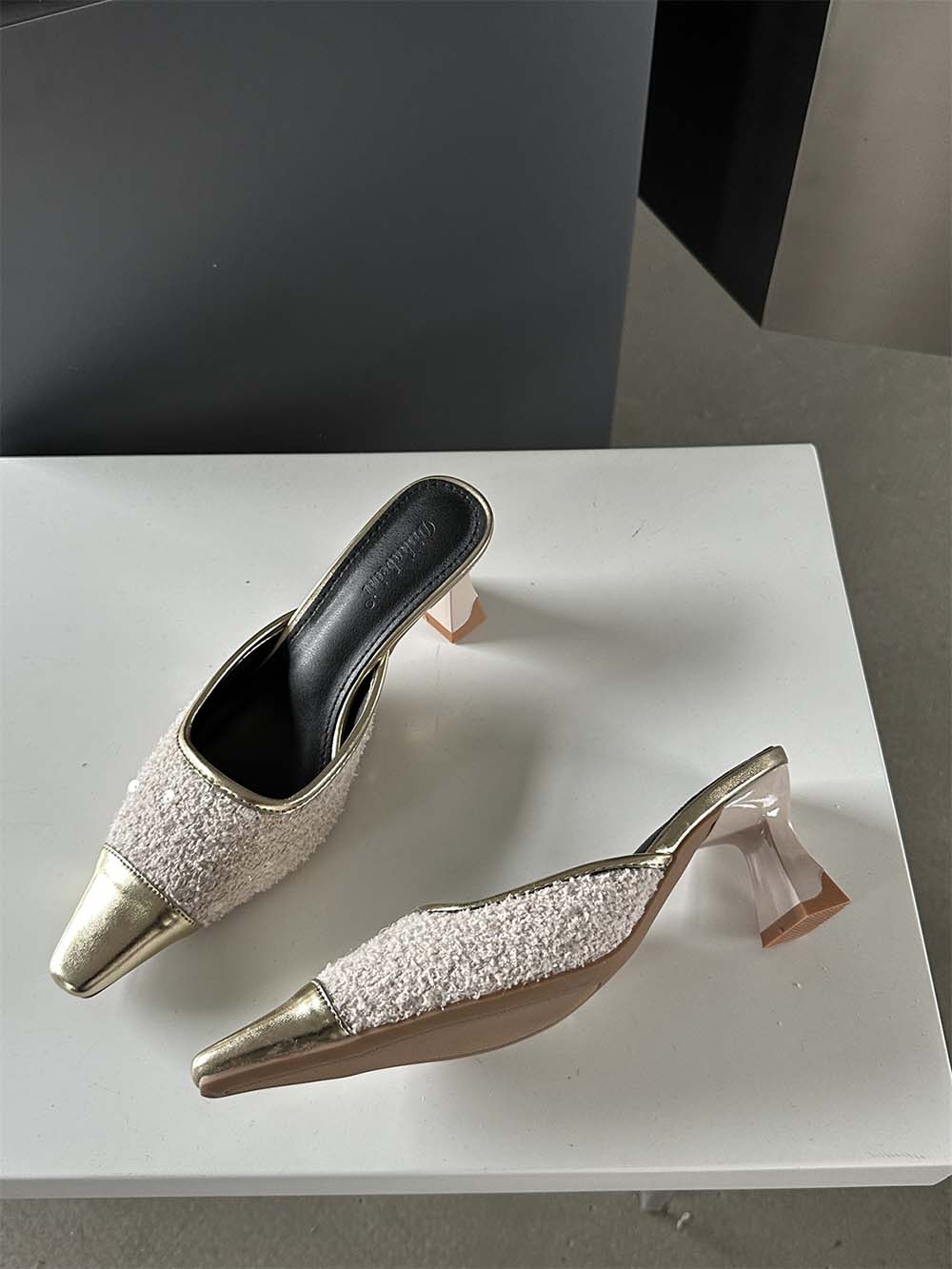 

Мода Разноцветные женские шлепанцы Тапочки бежевые черные неглубокие туфли на каблуках для вечеринок 2024 Новые поступления Мода Туфли на шпильках Мода 5.5 бежевый