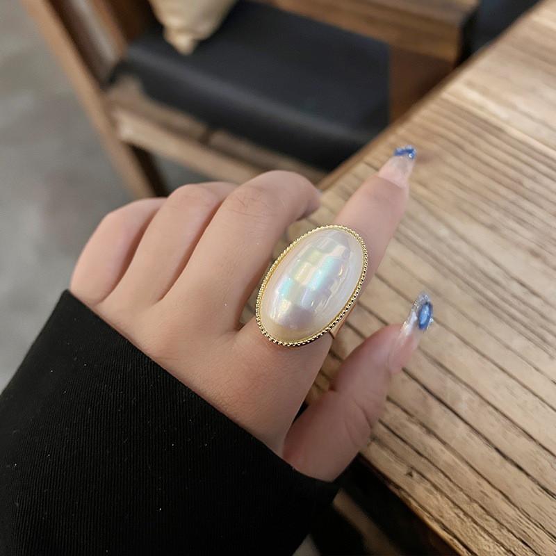 Pearl Large Elegant Ring With Fashionable Chain Design Adjustable For All Occasions