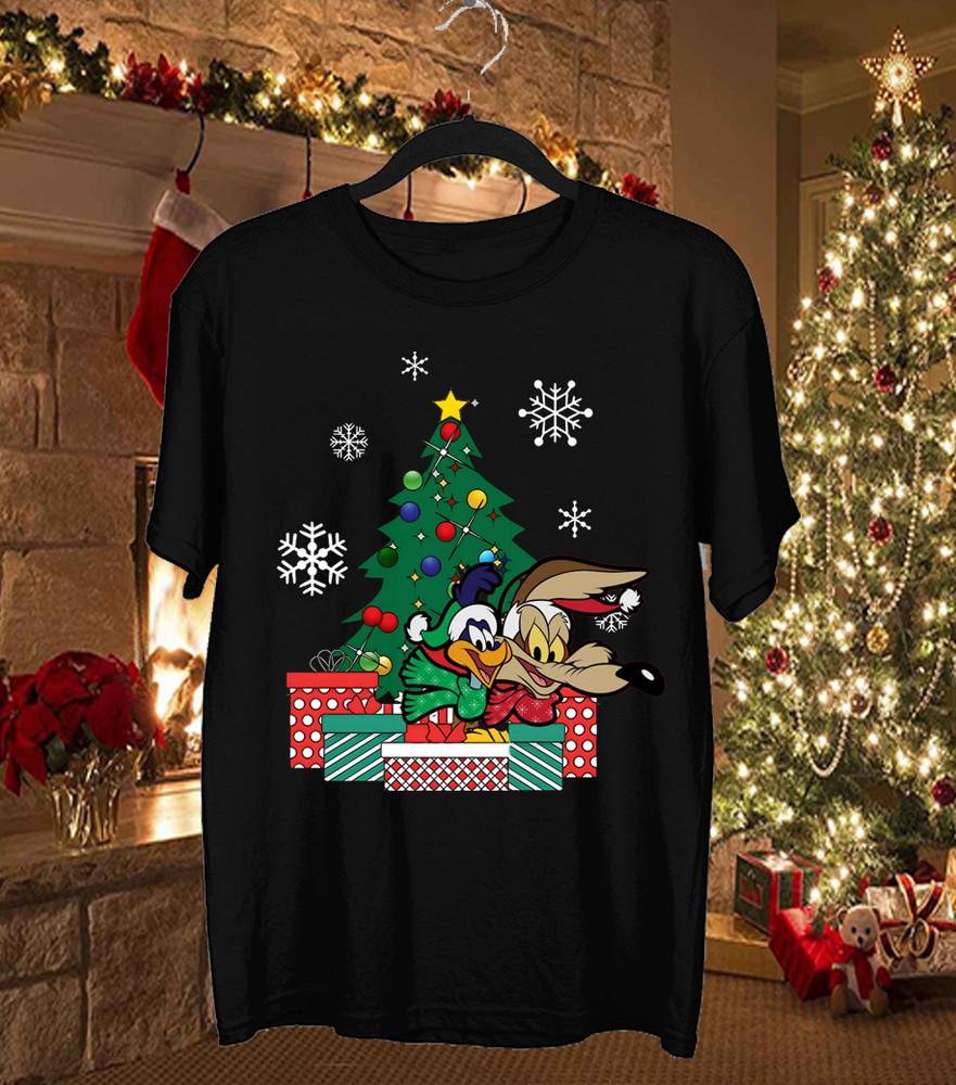 Wile E Coyote and the Road Runner T Shirt Christmas Tree XXL