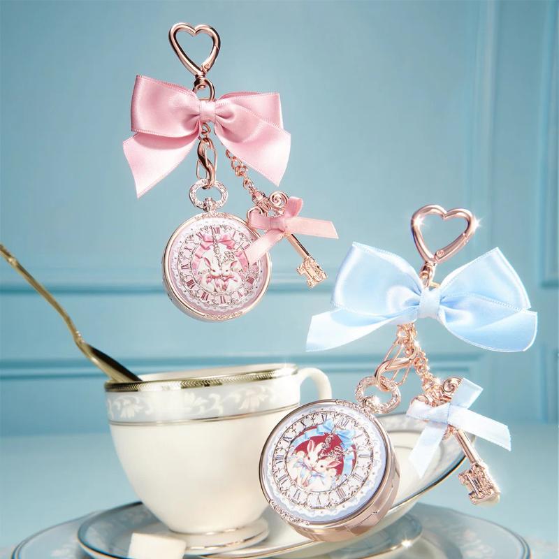 FlowerKnow Lapin Jardin Cupidon Ours Sucré Poudre Visage avec Blush Highlighter Pendentif Longue Tenue Portable Maquillage Décoration