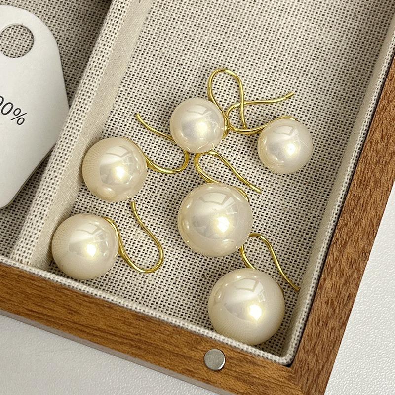 Women Light Luxury Elegant Versatile Pearl Earrings Fashion Daily Jewelry