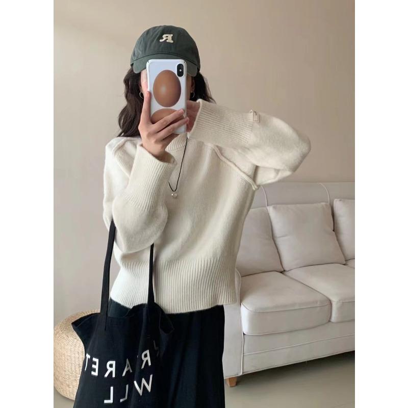Autumn and winter round neck long-sleeved sweater women's short solid color knitted sweater simple high waist legs long knitted bottoming shirt