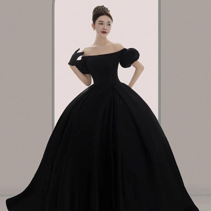 Satin main wedding dress 2025 spring new wedding dress Hepburn style black slimming dress