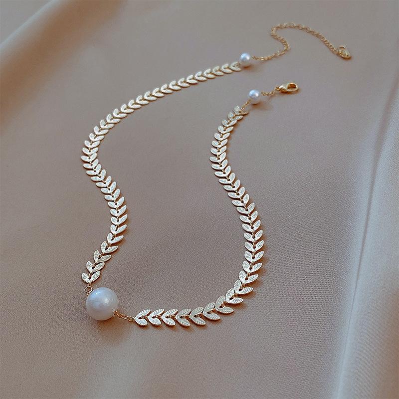 French Vintage Baroque Pearl Necklace Summer Niche Premium Sense Clavicle Chain Light Luxury Versatile Necklace Women