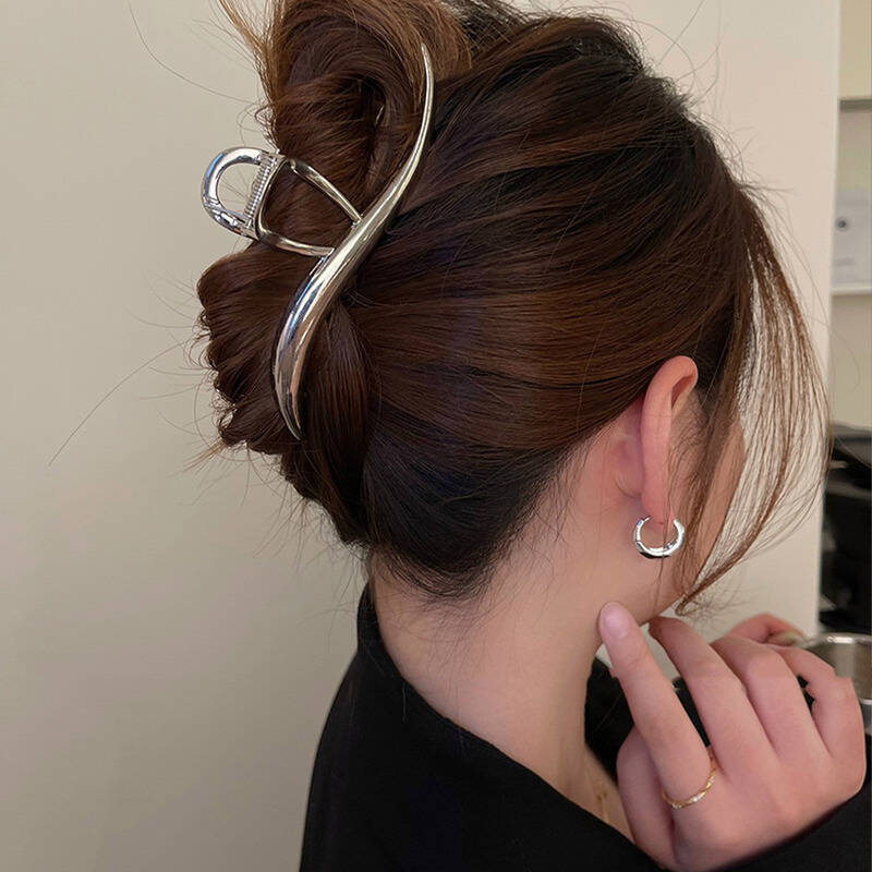 Unique Metal Irregular Shark Hair Claw Trendy Punk Black Silver Color Hair Crab Clip Clamp Women Hairpin Korean Hair Accessories