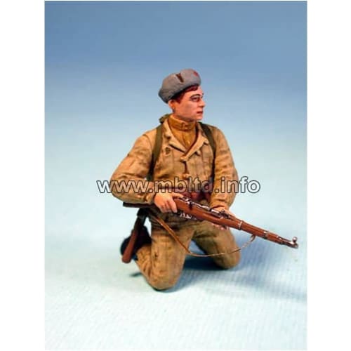 Master Box 1/35 Scale Soviet Infantry Commemorative Photo Shoot, Winter 1944, 5-Piece Set, Plastic Model Kit MB35029