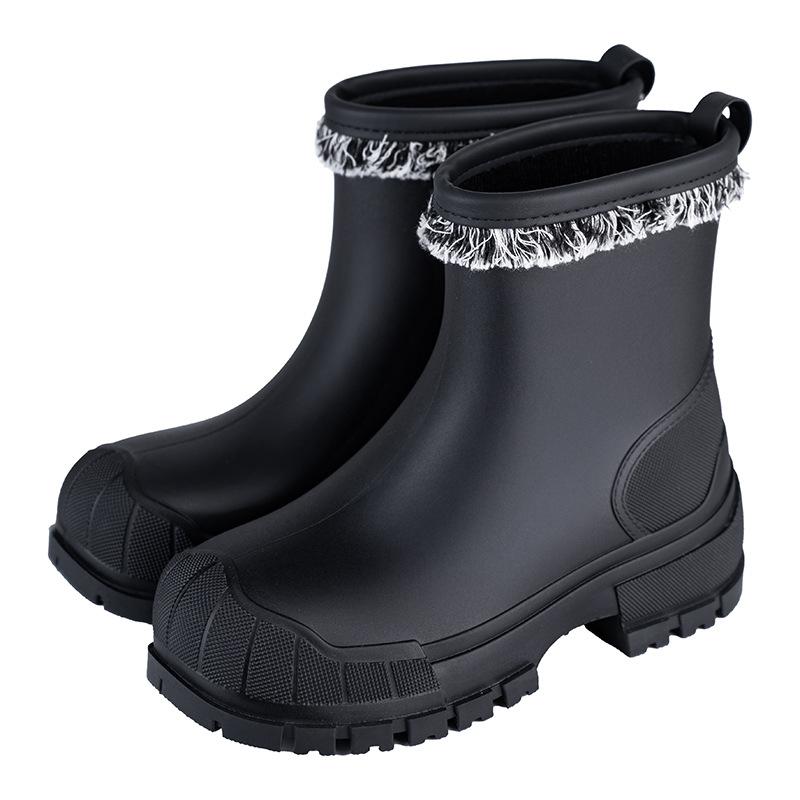 

Water shoes Japan and South Korea low tube rain shoes women s waterproof and environmentally friendly low tube rain boots rain low tube waterproof 36 чорний