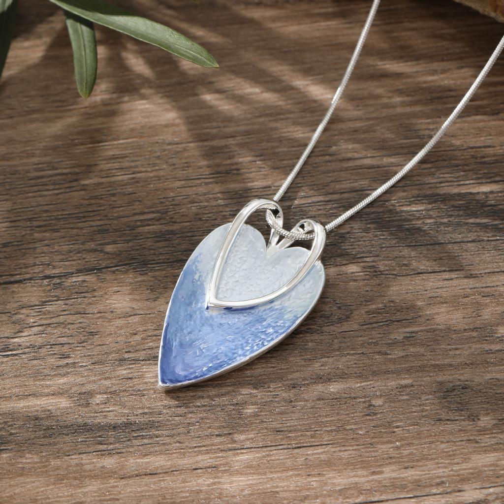 Enamel geometric starfish necklace, women's simple high-end irregular flower necklace