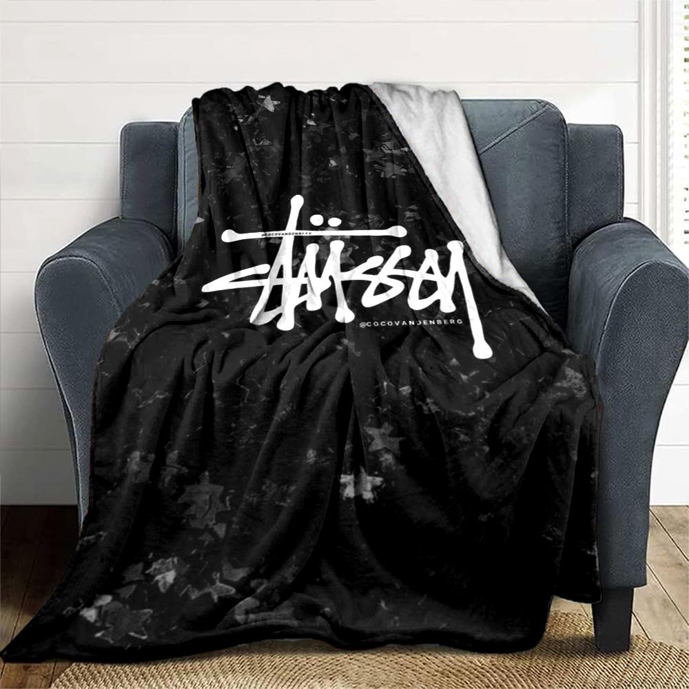 Camo Filled Signature Logo Flannel Blanket, Black Base Street Graffiti Style Soft Throw Blanket