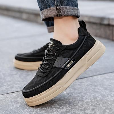 Mode Neuankömmling Freizeitschuhe für Herren Atmungsaktive Canvas-Schuhe Freizeitspaziergang Herren-Sneaker Dicke Sohle Vulkanisierte Schuhe Herren-Trainer