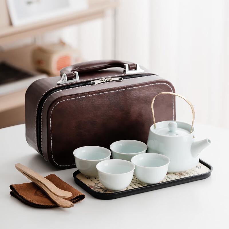 

Chinese Style Ceramic Tea Set with Beam Pot