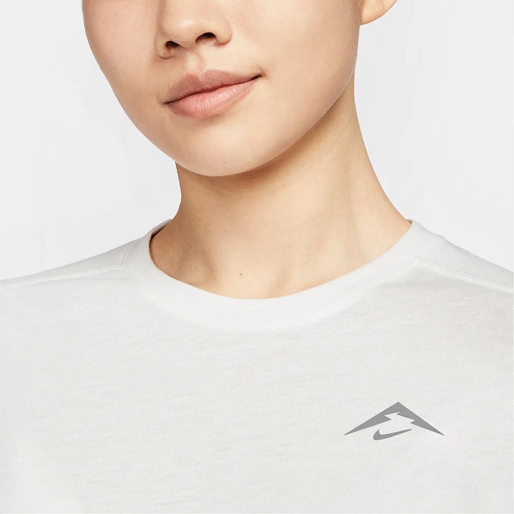 Nike Logo Round Neck Short Sleeve T-Shirt Women Tops White HJ2243-030