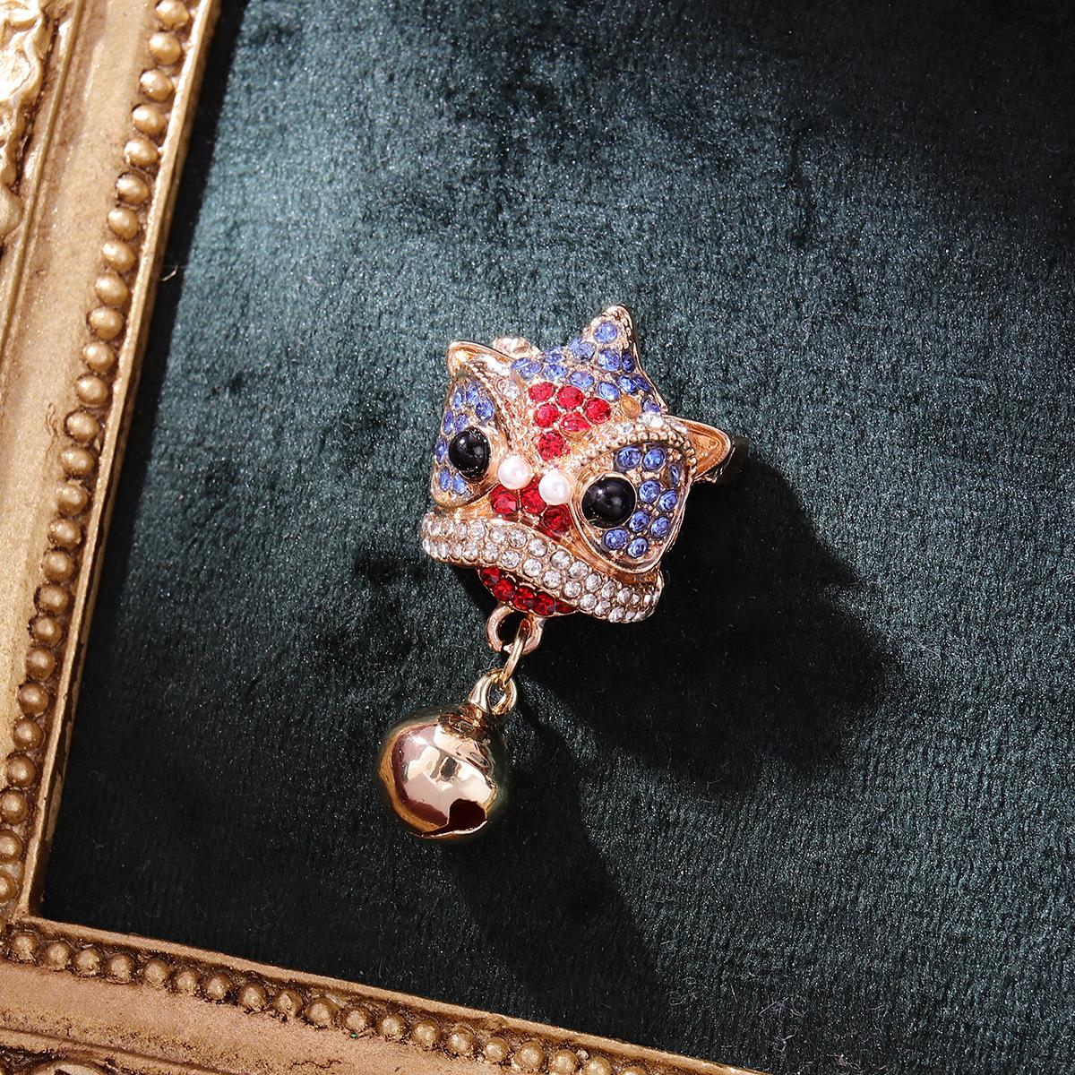 

Niche Высококачественный сплав Стразы Брошь Танец Льва С Бриллиантами Ханьфу Булавка Модная Одежда Аксессуары