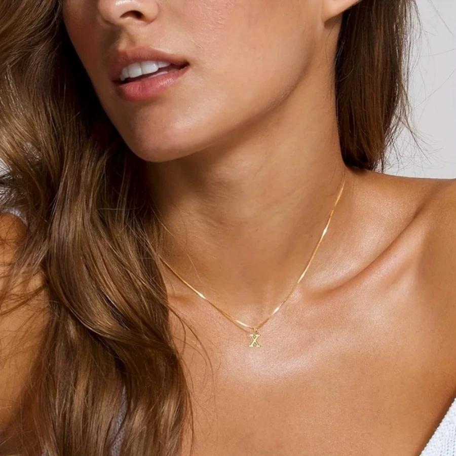 Colar com Inicial A-Z Banhado a Ouro 18K Colar de Letra Fofa em Aço Inoxidável para Mulheres