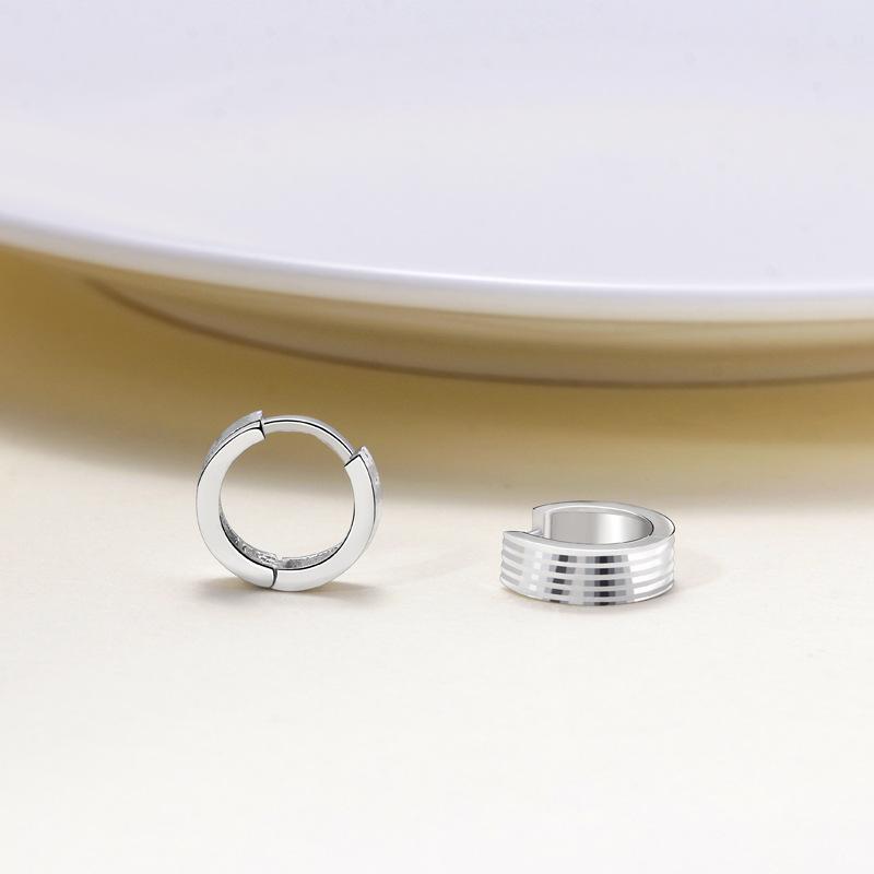 Japanese and Korean Simple Striped Ear Buckles, Female Sweet and Cool, Cold Temperament, Advanced Car Flower Earrings