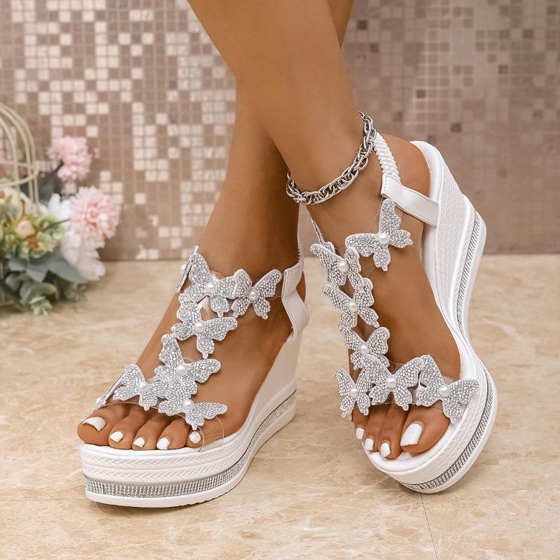 Neue Sommer Übergröße Damen Europäischer Amerikanischer Stil Keilabsatz Sandalen mit Schleife Slipper Plateau und Wasserkristall Sohle Peeptoe