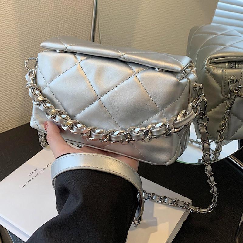IELGY All-Match Diamond Chain Shoulder Bag Fashion Simple Cross-Body Small Square Bag