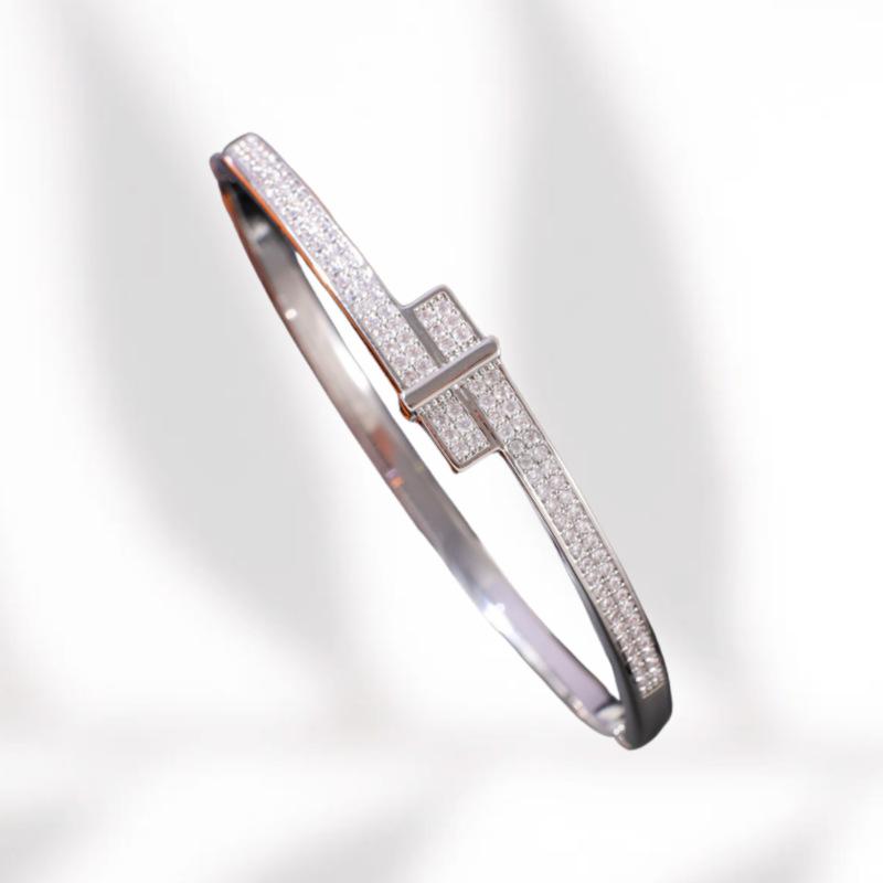 2026 Knot Bracelet Women's Premium Light Luxury Diamond Plated 18K Gold Kink Bracelet Jewelry Hand Jewelry