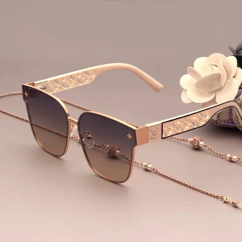 New Luxury Fashion Sunglasses for Women Trendy Street Style UV Protection DS-8829